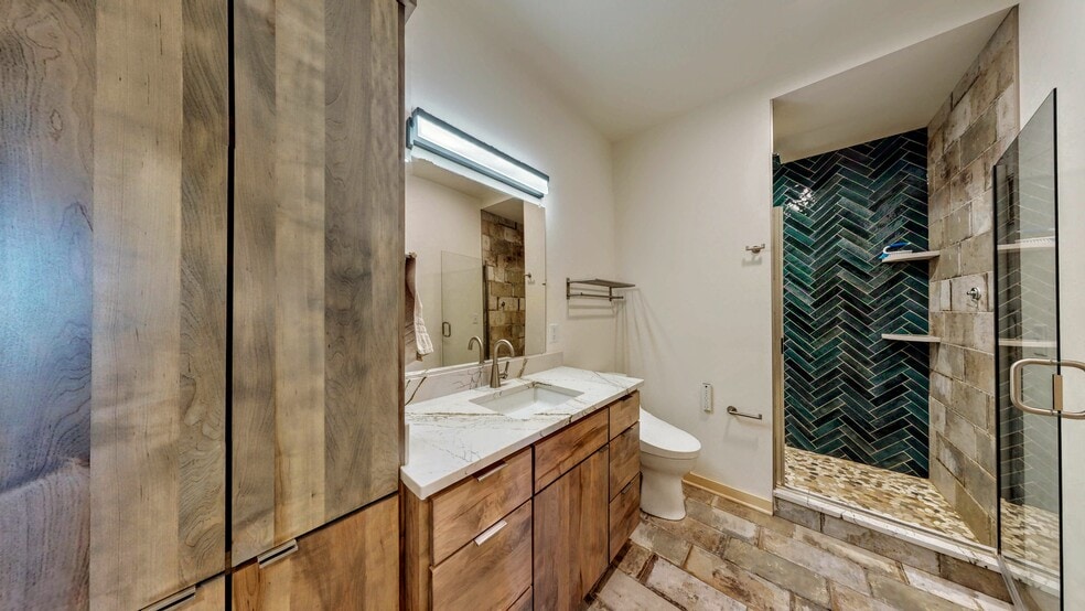 More Photos Of 209 S Main St, Jefferson General Retail For Sale