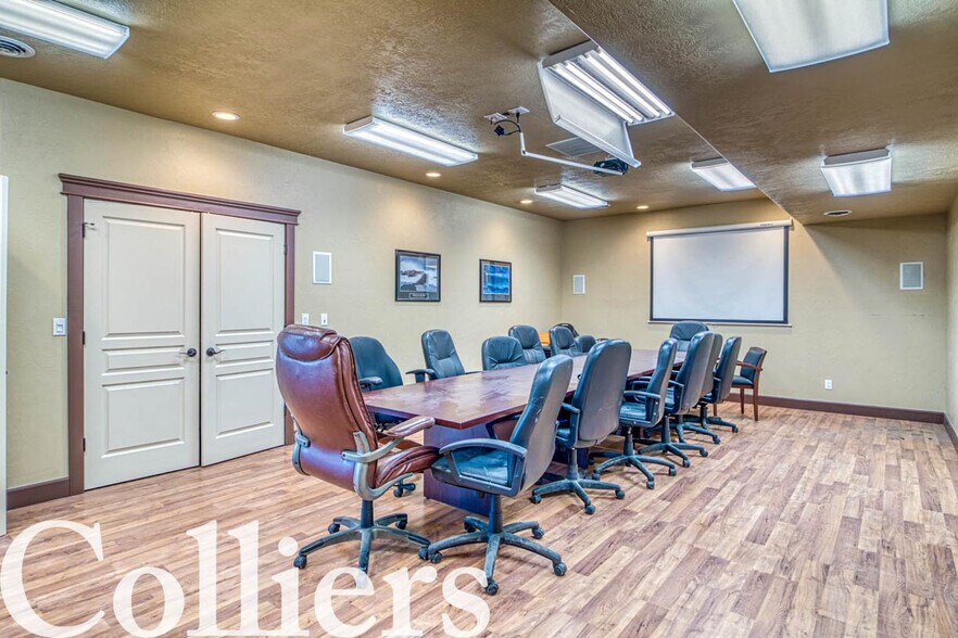 More Photos Of 480 22nd St, Heyburn Warehouse For Lease