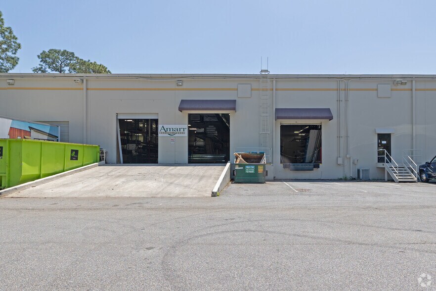 More Photos Of 7970 Bayberry Rd, Jacksonville Warehouse For Lease
