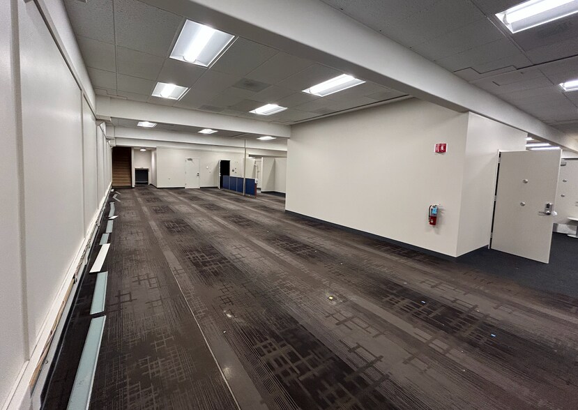 More Photos Of 1536 Shattuck Ave, Berkeley Bank For Lease