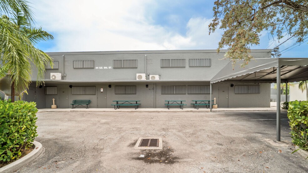 More Photos Of 44 SE 9th St, Deerfield Beach Warehouse For Sale
