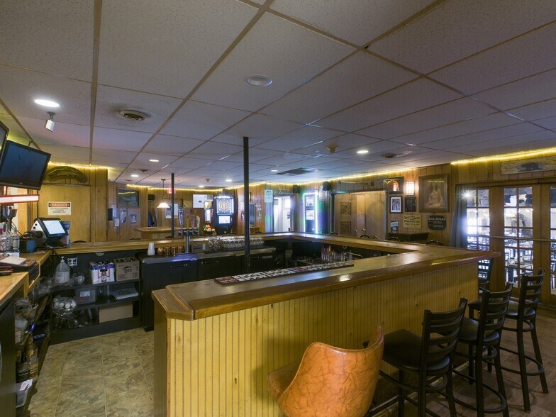 More Photos Of 159 Rockland Rd, Roscoe Hotel For Sale