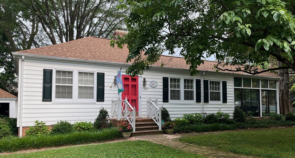 Primary Photo Of 109 Granite Ave, Richmond Office For Lease