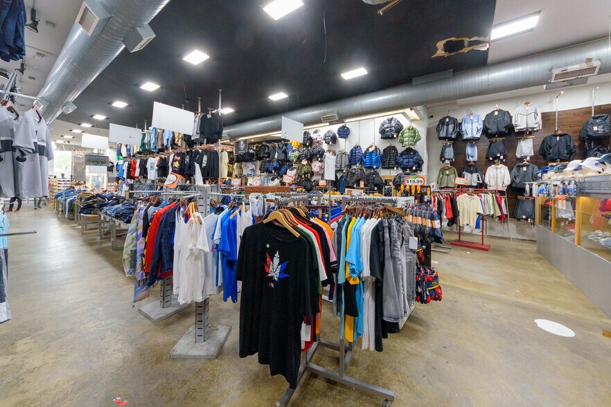 More Photos Of 938 Flatbush Ave, Brooklyn Storefront Retail Office For Lease
