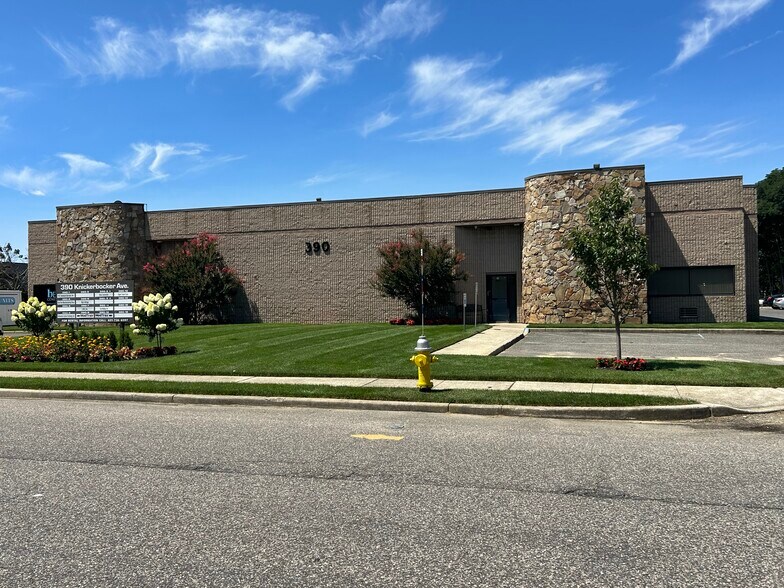More Photos Of 390 Knickerbocker Ave, Bohemia Warehouse For Lease