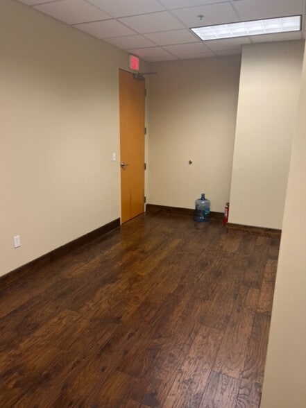 More Photos Of 6000 Metrowest Blvd, Orlando Office For Lease