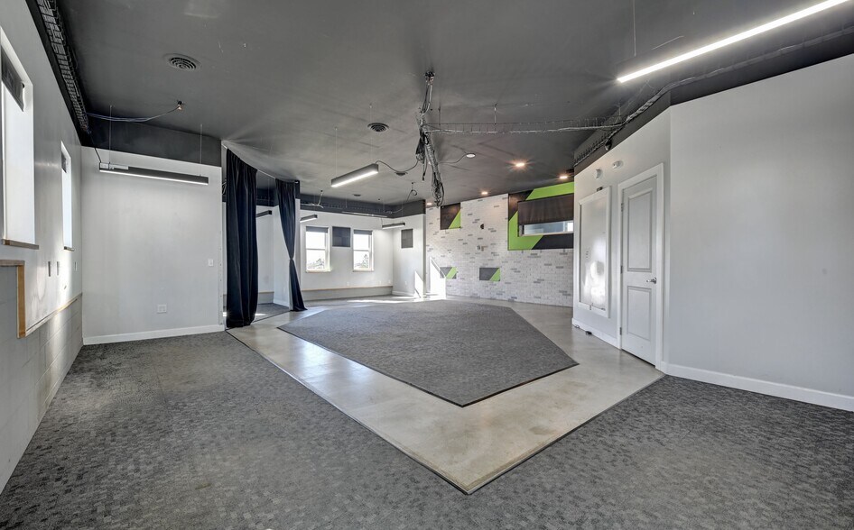 More Photos Of 7500 OH-515, Millersburg Flex For Lease