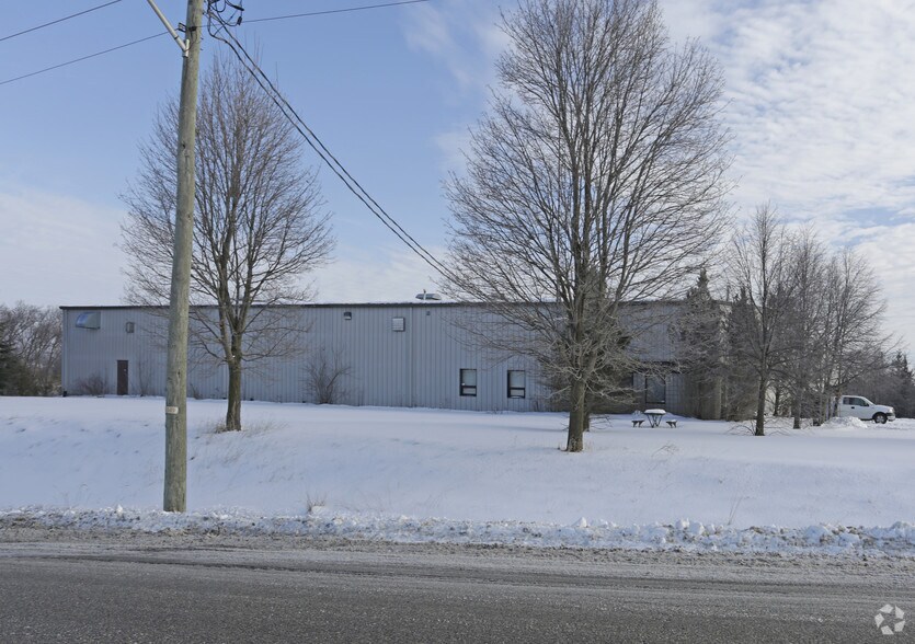 Primary Photo Of 251 Prospect St, Brant Warehouse For Sale