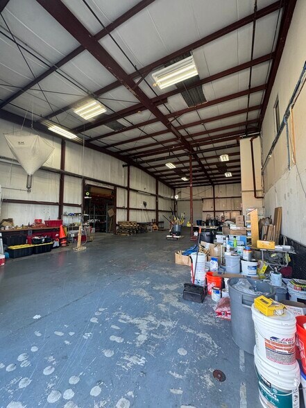 More Photos Of 280 W Central Blvd, Cape Canaveral Manufacturing For Sale