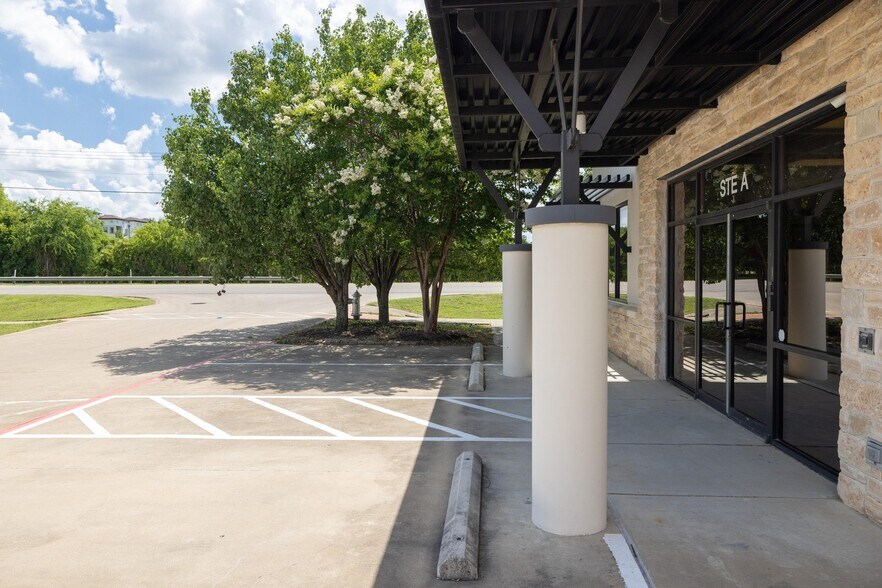 More Photos Of 190 N Bagdad Rd, Leander Unknown For Lease