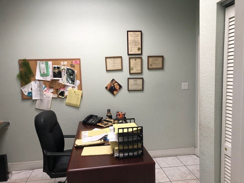 More Photos Of 2031 NW 22nd St, Pompano Beach Warehouse For Lease