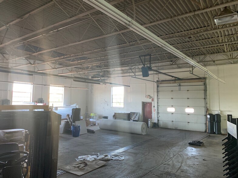 More Photos Of 3926 Pearl Rd, Medina Auto Dealership For Lease