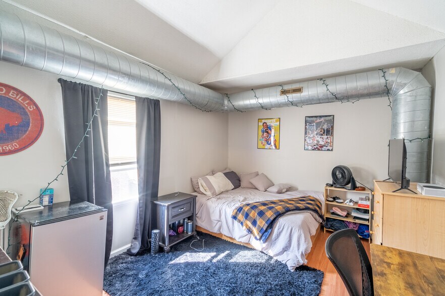 More Photos Of 31 Court St, Binghamton Storefront Retail Residential For Sale