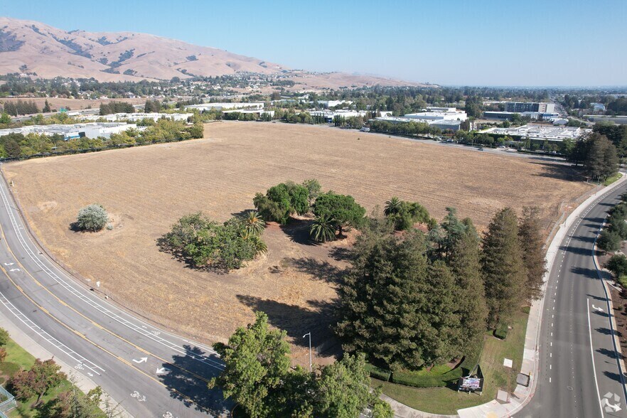 More Photos Of Warm Springs Blvd, Fremont Unknown For Lease