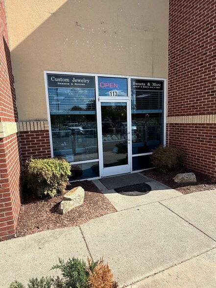 More Photos Of 11124 Kingston Pike, Knoxville Freestanding For Lease