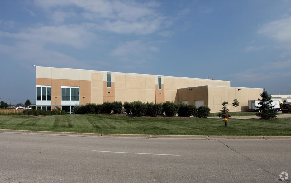 More Photos Of 10277 Venice Ave, Sturtevant Warehouse For Lease