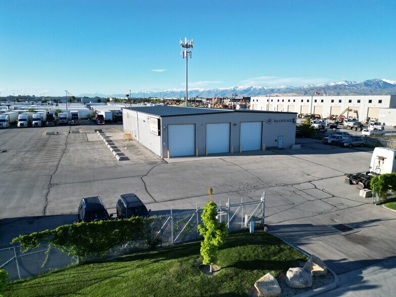 More Photos Of 5114 W 2400 S, Salt Lake City Warehouse For Lease