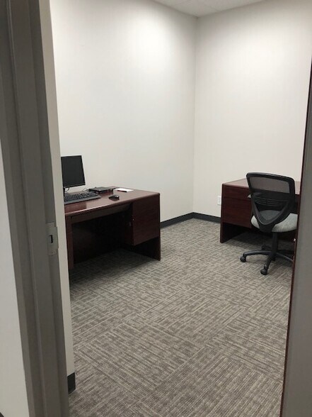 More Photos Of 2850-2870 S Church St, Murfreesboro Unknown For Lease
