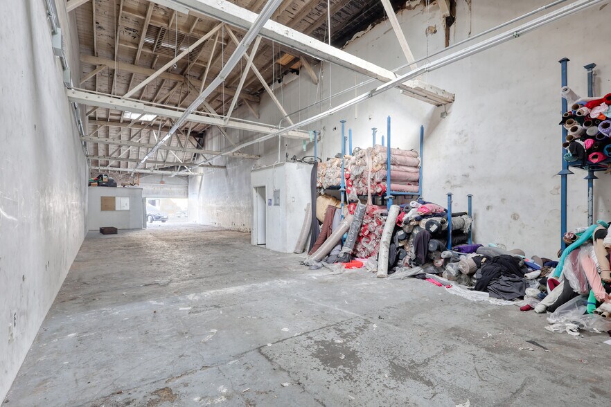 More Photos Of 784 Crocker St, Los Angeles Warehouse For Sale