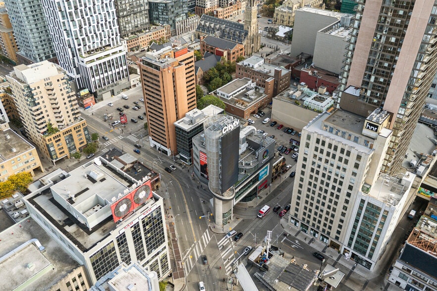 More Photos Of 33 Dundas St E, Toronto Office For Sale