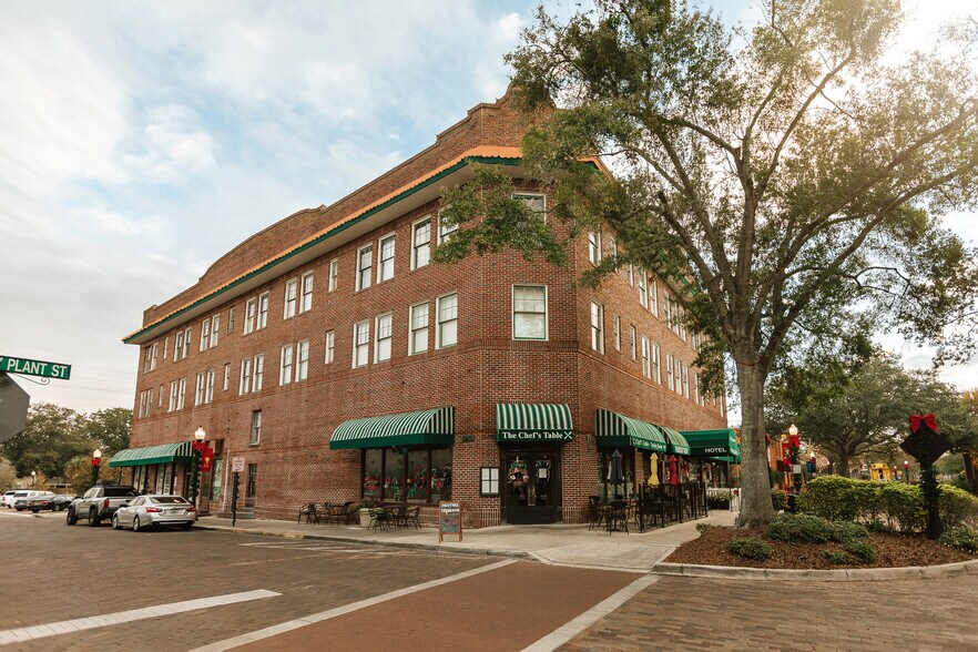 More Photos Of 99 W Plant St, Winter Garden Hotel For Sale