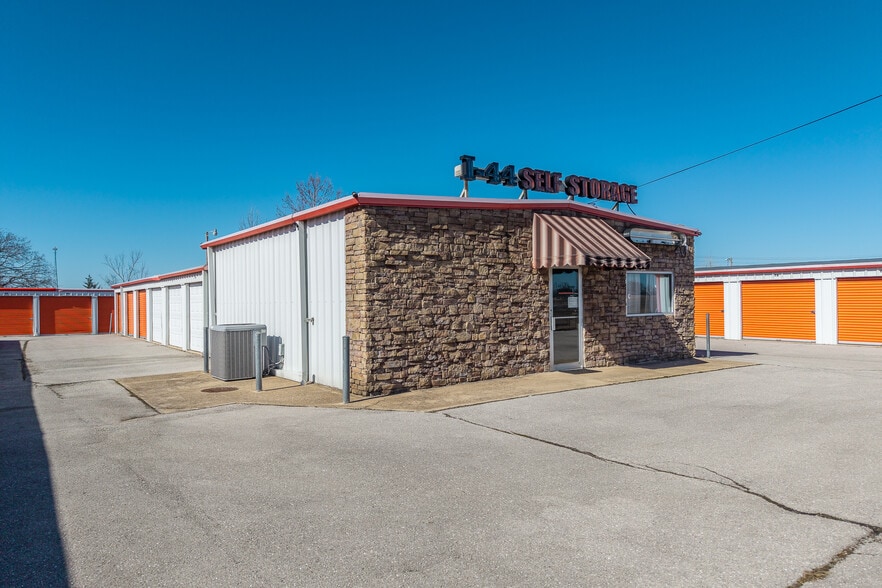 More Photos Of 14305 Saint Robert Outer Rd, Saint Robert Self Storage For Sale