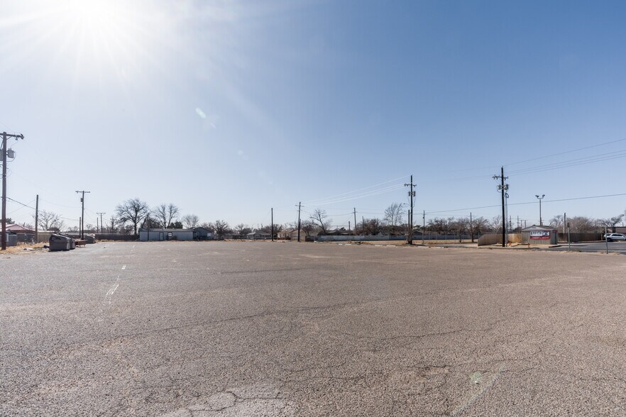 More Photos Of 1809 34th St, Lubbock Religious Facility For Sale