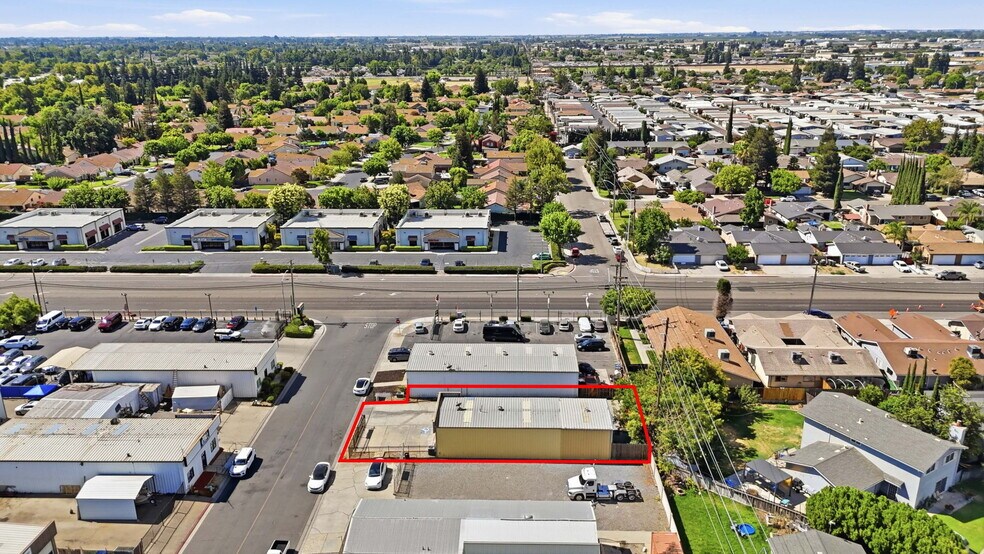 More Photos Of 1649 Carnegie St, Turlock Warehouse For Lease