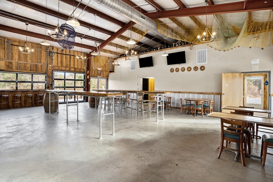 More Photos Of 4810 Long Beach Rd SE, Southport General Retail For Sale