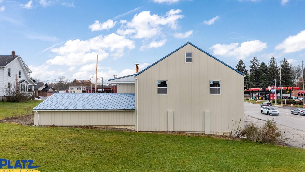 More Photos Of 8597 Market St, Youngstown Land For Lease