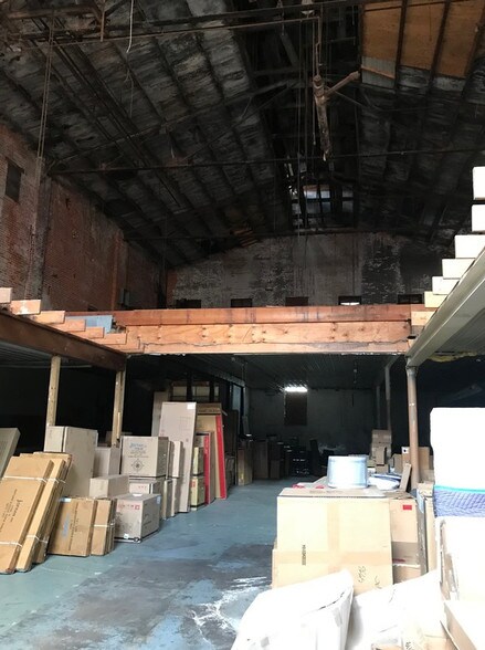 More Photos Of 975 Jackson St, Dubuque Restaurant For Sale