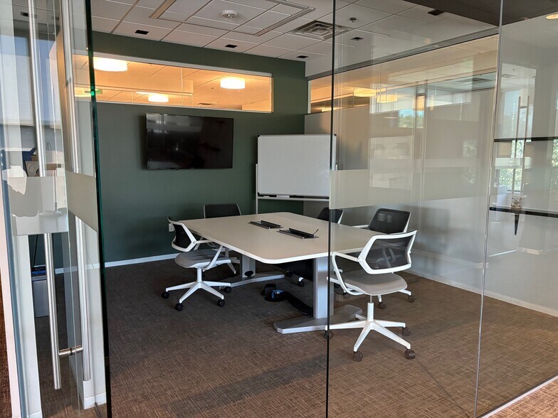 More Photos Of 103-201 University Blvd, Denver Unknown For Lease