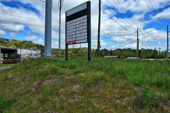 More Photos Of 200 Industrial Blvd, Ellijay General Retail For Sale