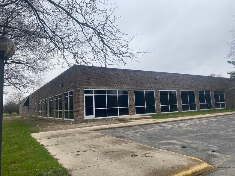 More Photos Of 3909 Research Park Dr, Ann Arbor Office For Lease