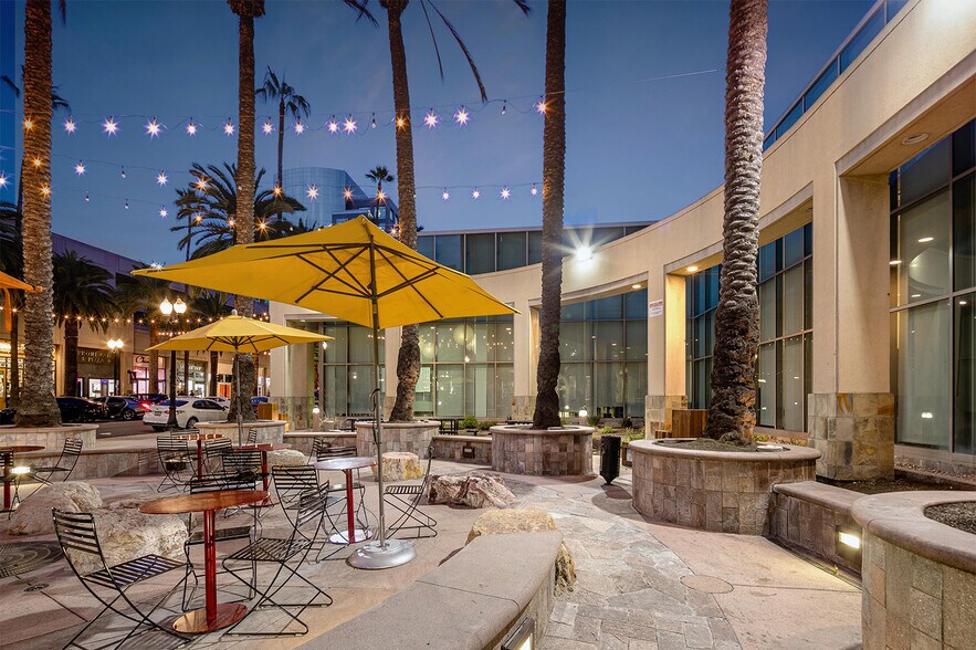More Photos Of 190 W Center Street Promenade, Anaheim Freestanding For Sale
