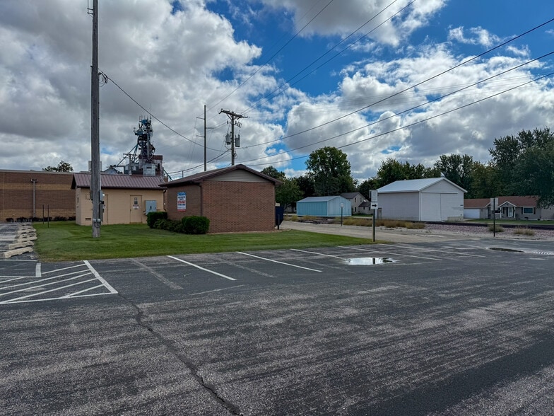 More Photos Of 14 1st SE st, Dodge Center Industrial For Sale