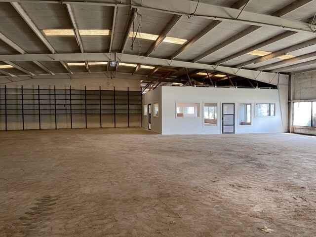 More Photos Of 7321 E Kennedale Pky, Kennedale Industrial For Lease