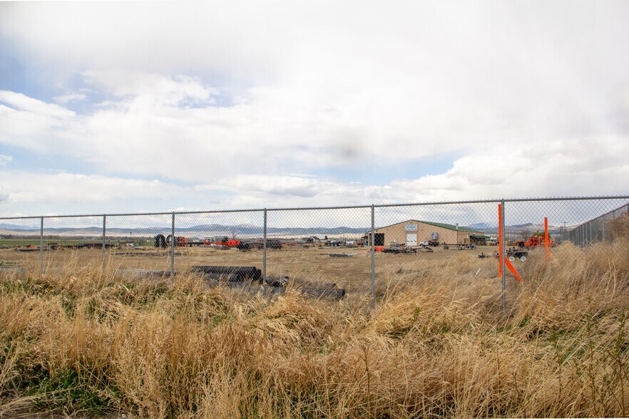 More Photos Of 3860 Helberg Dr, Helena Service For Lease