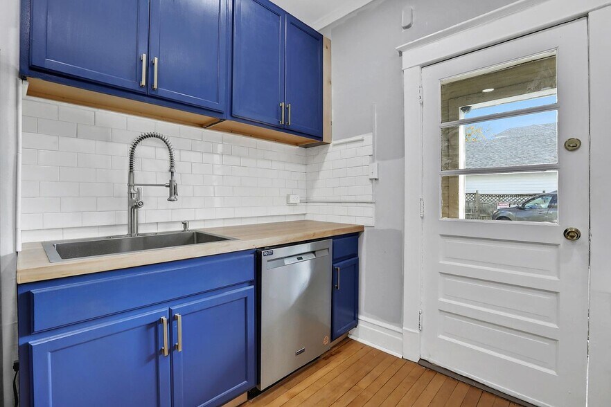 More Photos Of 36 Fairview Ave, Hudson Apartments For Sale