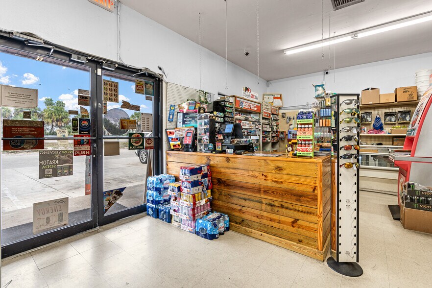 More Photos Of 1110 Buckhead Ridge, Okeechobee General Retail For Sale