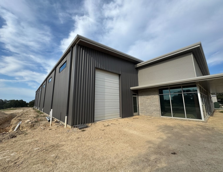 More Photos Of 999 W US HWY 90, San Antonio Land For Lease