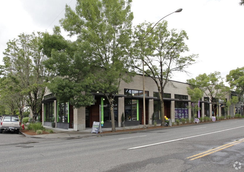 More Photos Of 6639-6655 SW Macadam Ave, Portland Storefront For Lease
