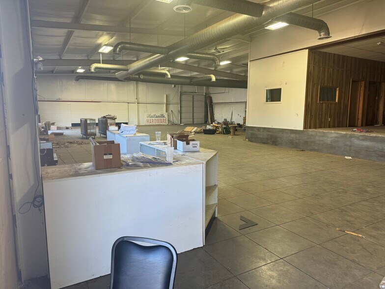 More Photos Of 100 East Main St, Hallsville Industrial For Lease
