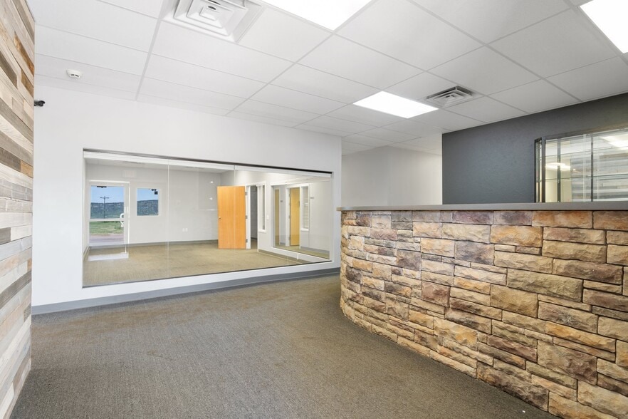 More Photos Of 707 County Line Rd, Palmer Lake Warehouse For Sale