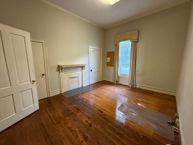 More Photos Of 514 E Barbour St, Eufaula Flex For Sale