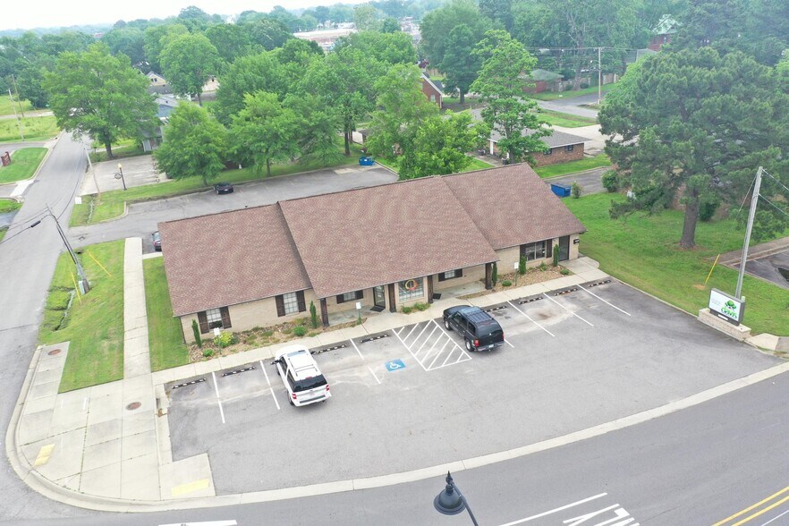 More Photos Of 220 N Phoenix Ave, Russellville Medical For Sale