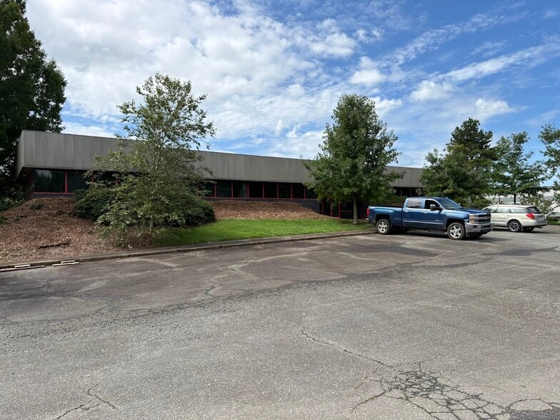 Primary Photo Of 4801 Lark Moore Ct, Charlotte Warehouse For Lease