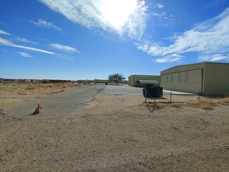 More Photos Of 6001 Curtis Pl, California City Warehouse For Sale