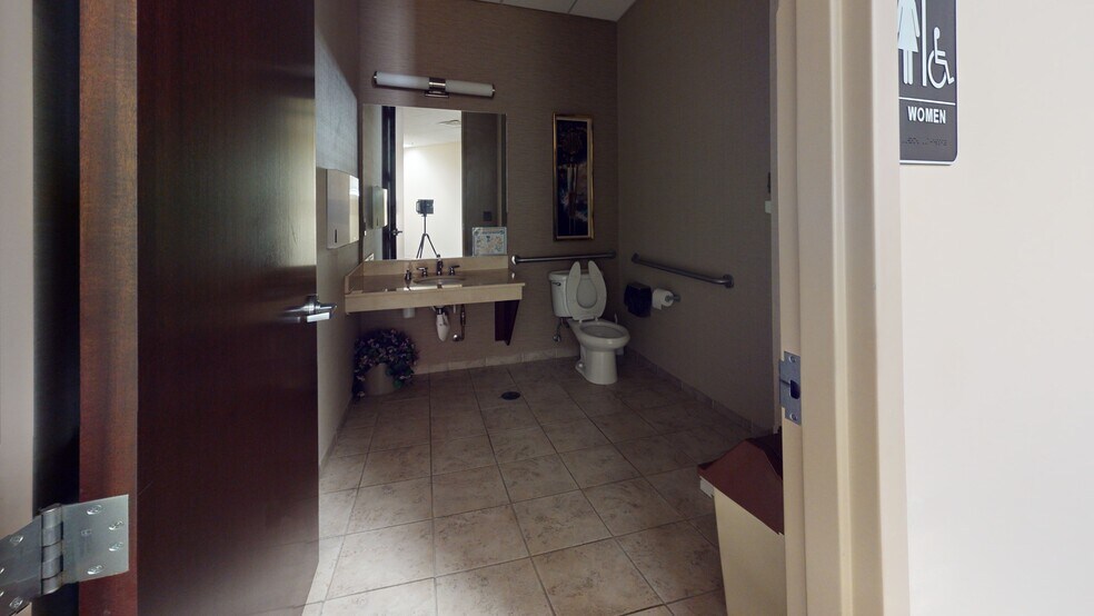 More Photos Of 500 Plantation Park Dr, Loganville Office For Lease