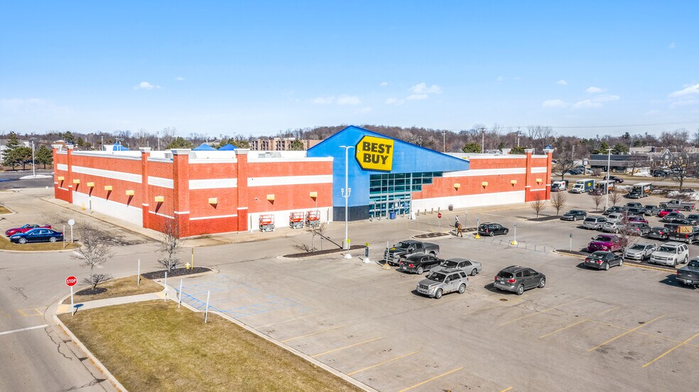 More Photos Of 5216 W Saginaw Hwy, Lansing Freestanding For Lease